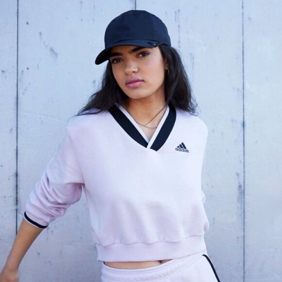 ADIDAS CROPPED V-NECK SWEATSHIRT IN ALMOST PINK - SIZE XS - Picture 1 of 10